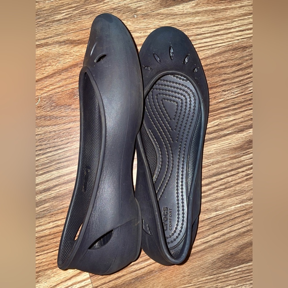 Comfort Crocs - Picture 2 of 2